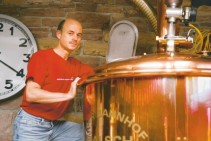 Unser Bierbrauer bei der Arbeit